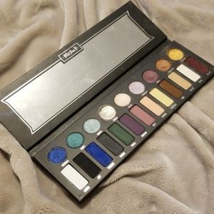 Kat Von D metal matte palette